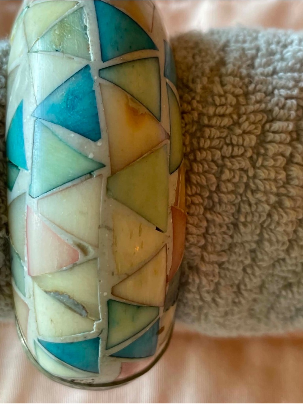 Inlaid Triangle Pattern Bangle Bracelet - Multicolor